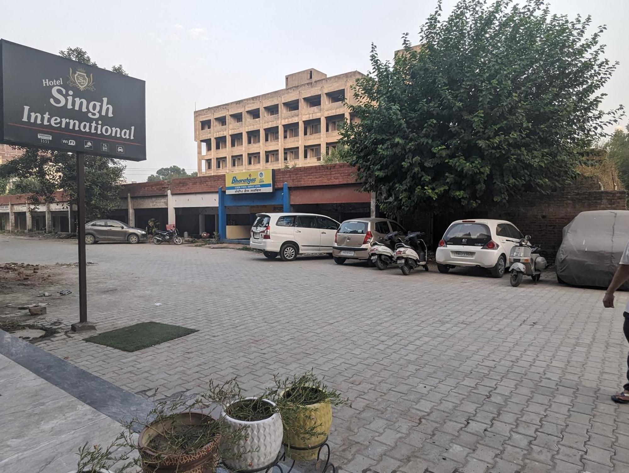 Hotel Singh International, Amritsar Exterior foto