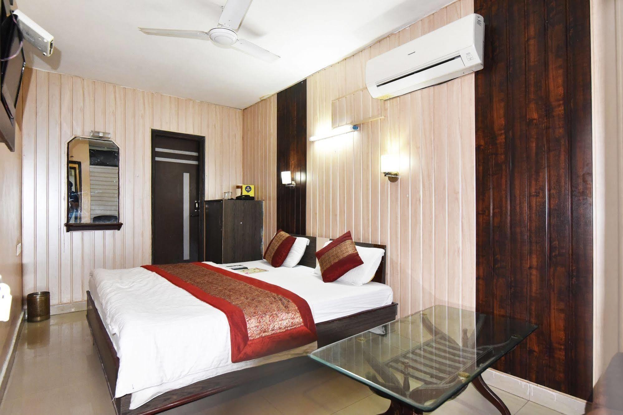 Hotel Singh International, Amritsar Exterior foto