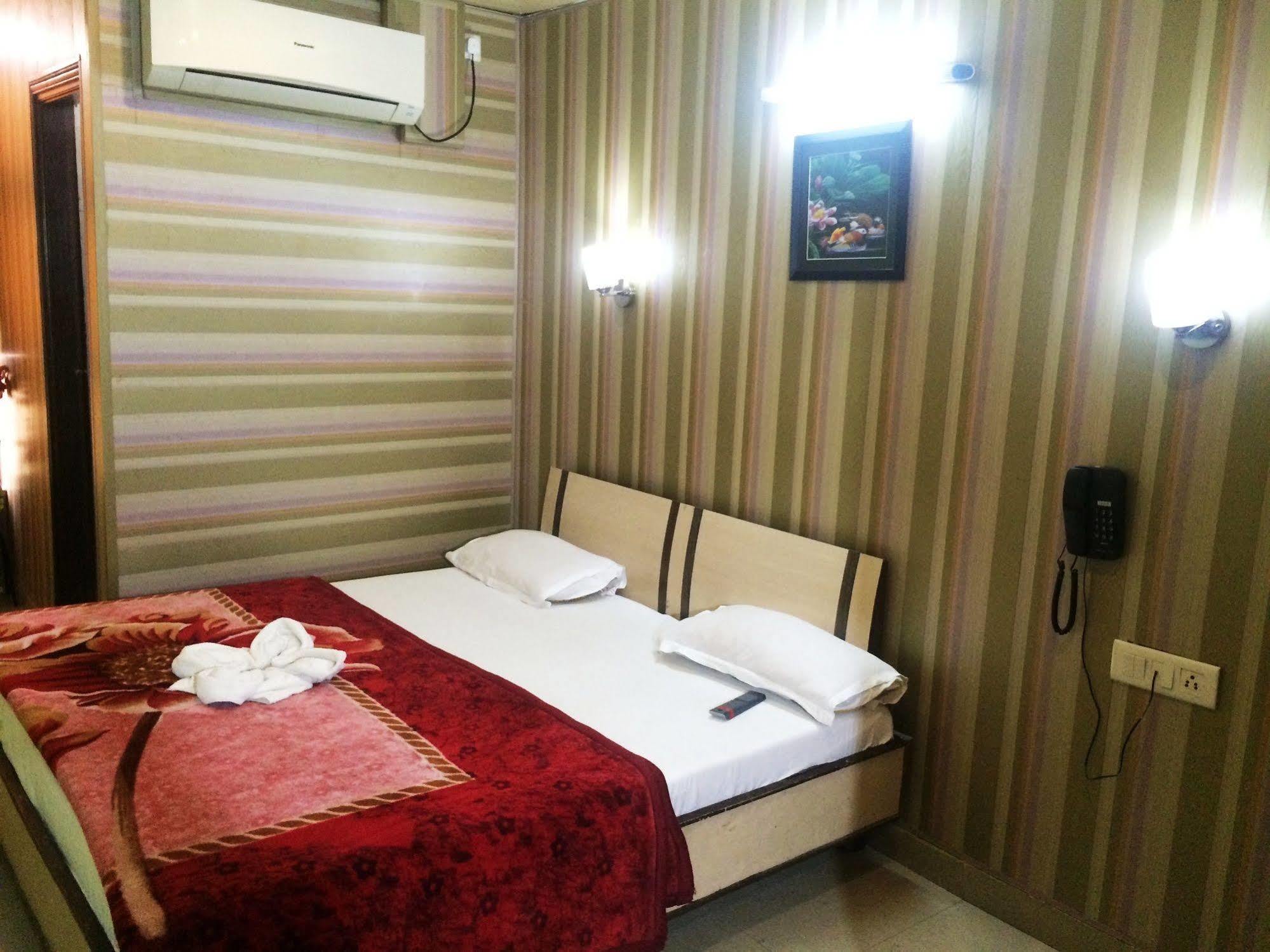 Hotel Singh International, Amritsar Exterior foto